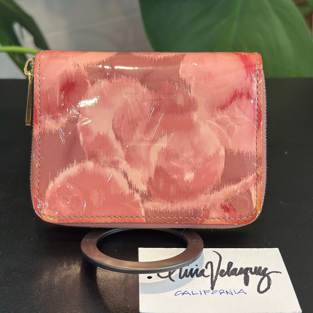 Louis Vuitton Vernis Ikat Zippy coin purse- pink!